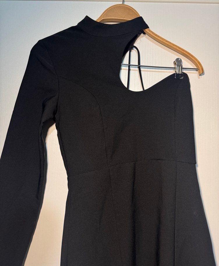 Tek Kollu Siyah Uzun Abiye Elbise - Görsel 2