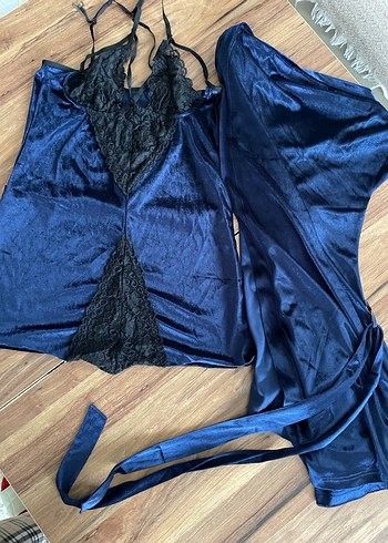 Lacivert Dantelli Gotik Kadın Gecelik Takımı - Görsel 2