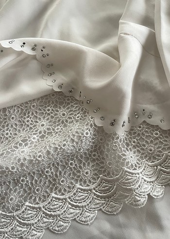 Uzun Kollu Dantel Detaylı Beyaz Kadın Bluz - Görsel 2