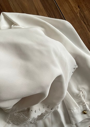 Uzun Kollu Dantel Detaylı Beyaz Kadın Bluz - Görsel 3