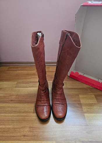 Kahverengi Deri Dizüstü Tokalı Topuklu Çizme - Görsel 2