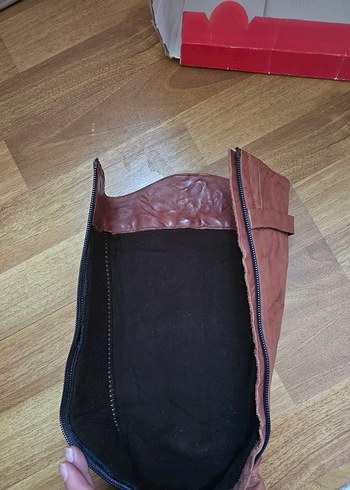 Kahverengi Deri Dizüstü Tokalı Topuklu Çizme - Görsel 6