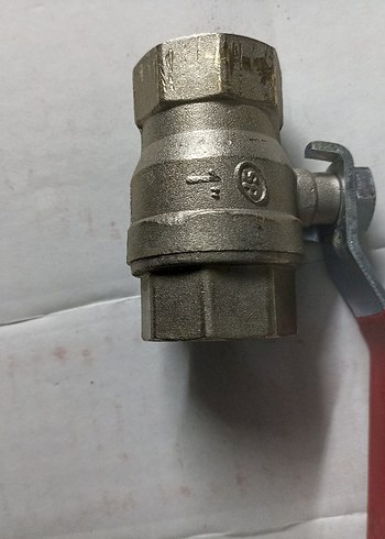 Kırmızı Saplı Gri Küresel Vana - Görsel 2