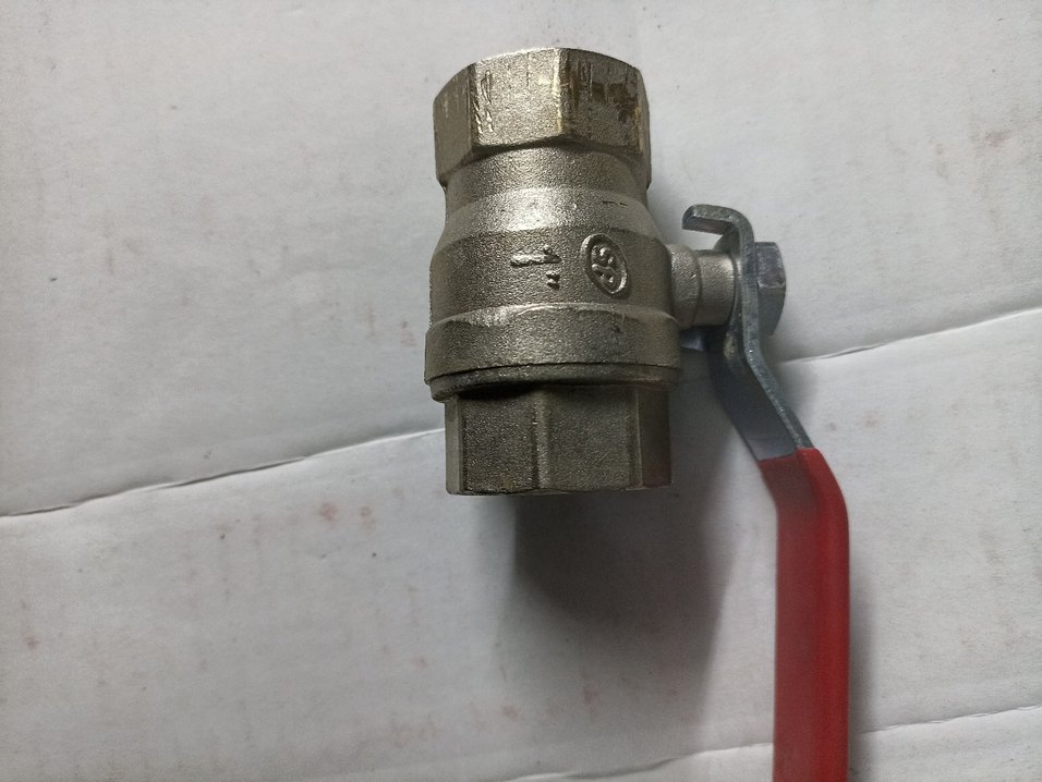 Kırmızı Saplı Gri Küresel Vana - Görsel 2