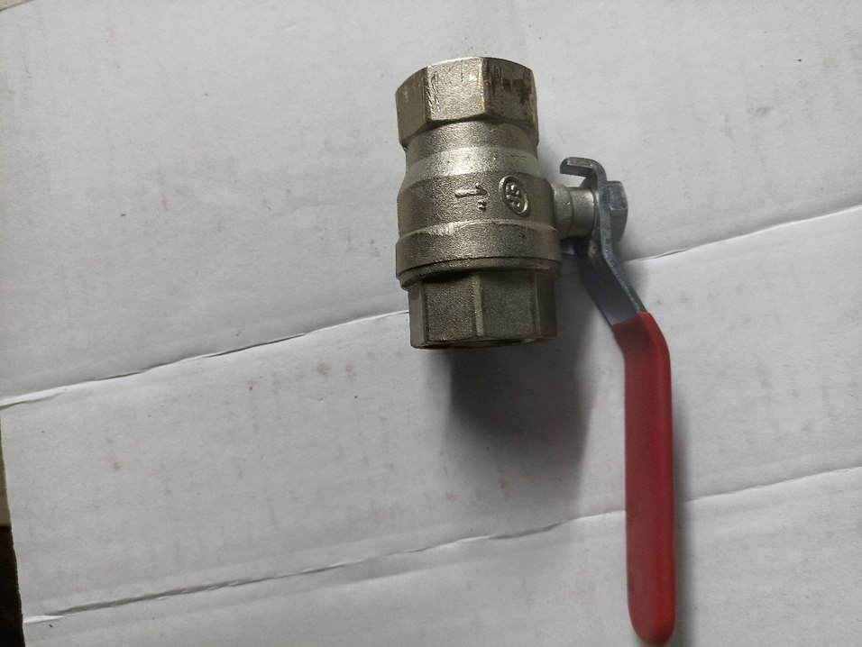 Kırmızı Saplı Gri Küresel Vana - Görsel 4