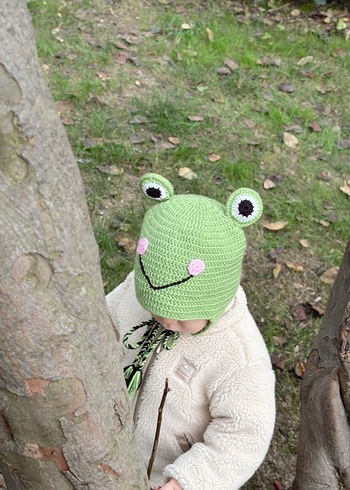 Yeşil Örgü Kurbağa Figürlü Çocuk Bere - Görsel 2