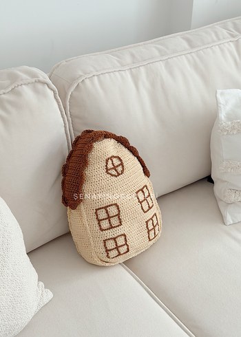 Nakışlı Kahverengi ve Gri Ev Şeklinde Yastık - Görsel 3