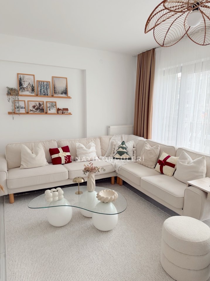 Kırmızı Örgü dekor Yastığı - Görsel 3