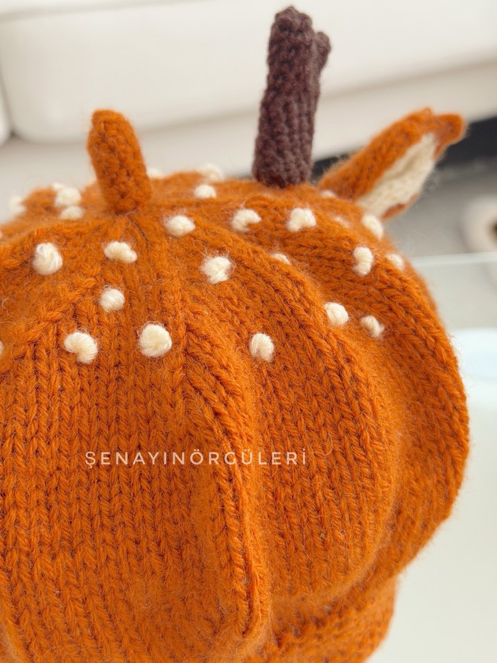 Örgü geyik görünümlü şapka - Görsel 4