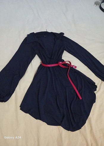 dekolteli ince kumaştan mini elbise - Görsel 2