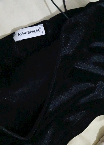 Siyah simli Mini İp Askılı Crop Top - Görsel 2