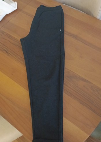 Kadın Siyah Rahat Kesim Kumaş Pantolon - Görsel 2