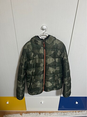 LCW mont
