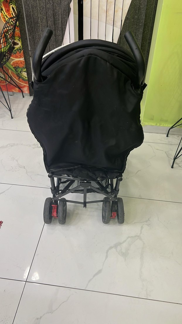 Kompakt Katlanabilir Siyah Bebek Arabası - Görsel 3