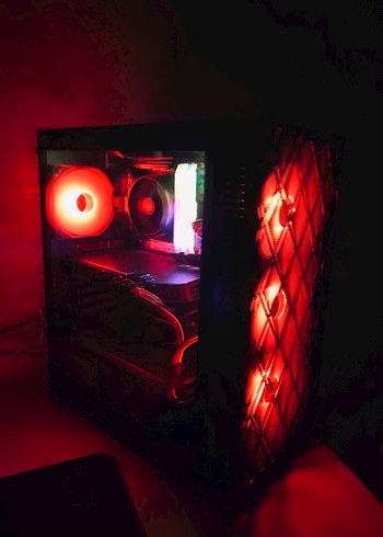 RGB aydınlatmalı çok renkli masaüstü bilgisayar - Görsel 2