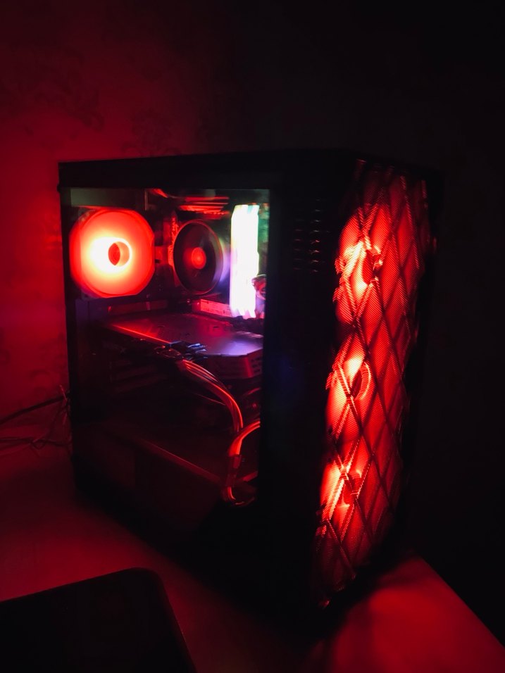 RGB aydınlatmalı çok renkli masaüstü bilgisayar - Görsel 2