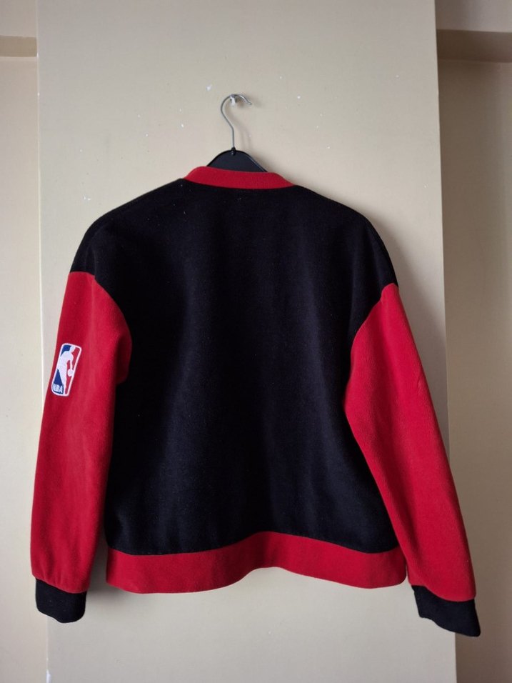 Kırmızı siyah nba ceket - Görsel 2