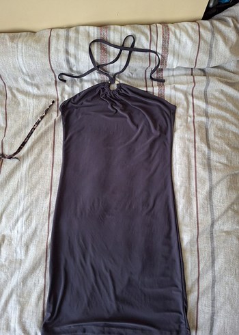 gri kısa baştan bağlamalı şık elbise - Görsel 3