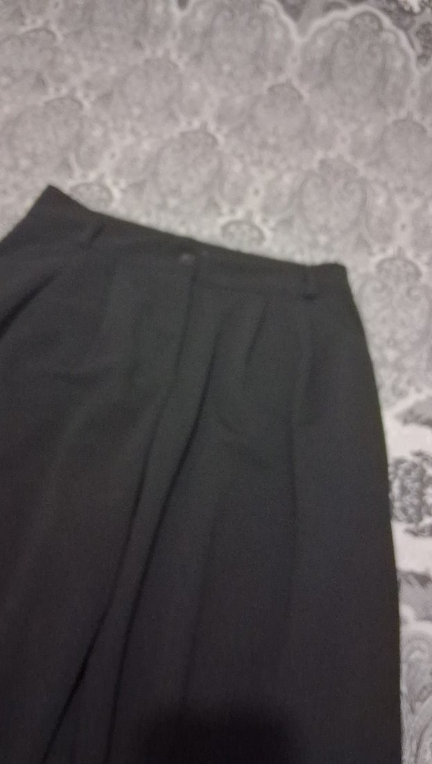 Kadın Siyah Pilili Geniş Kesim Kumaş Pantolon - Görsel 3