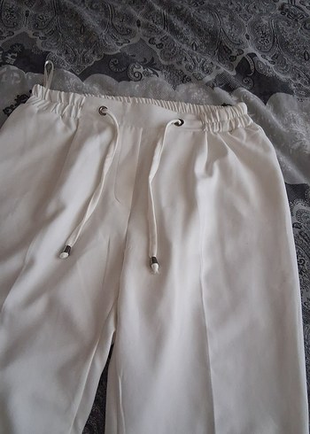 Beyaz Kadın KumaşPantolon, Kemerli, Midi Boy - Görsel 2
