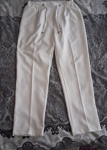 Beyaz Kadın KumaşPantolon, Kemerli, Midi Boy - Görsel 3