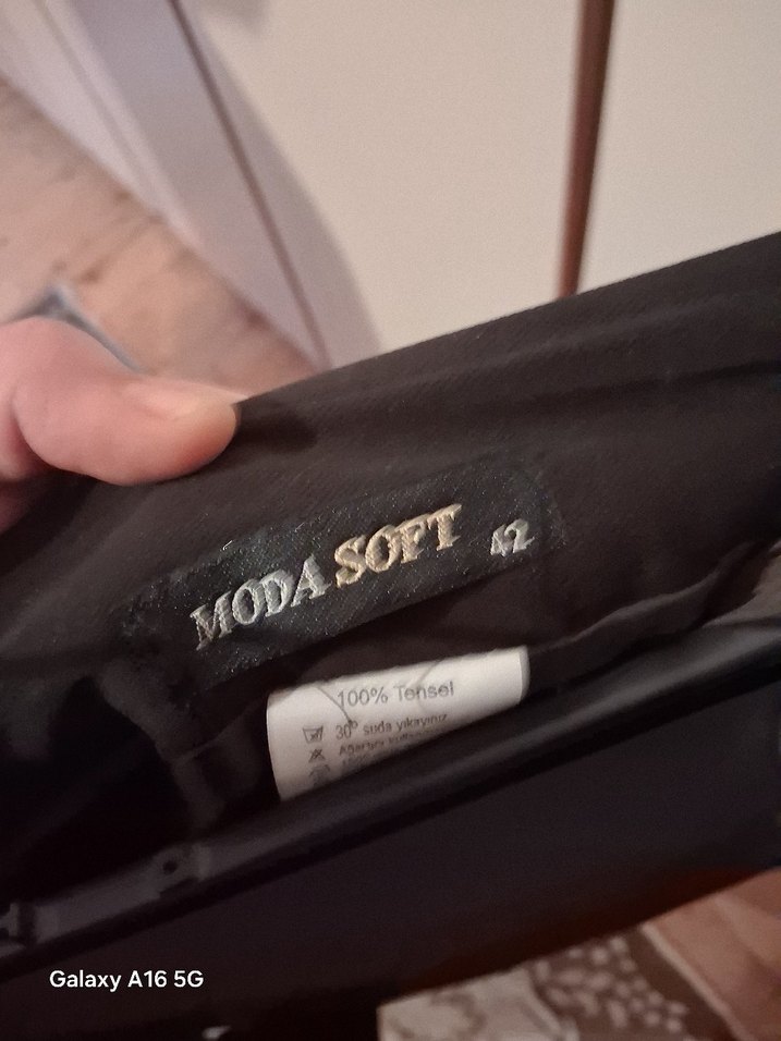 Uzun Siyah Piliseli Midi Etek - Görsel 3