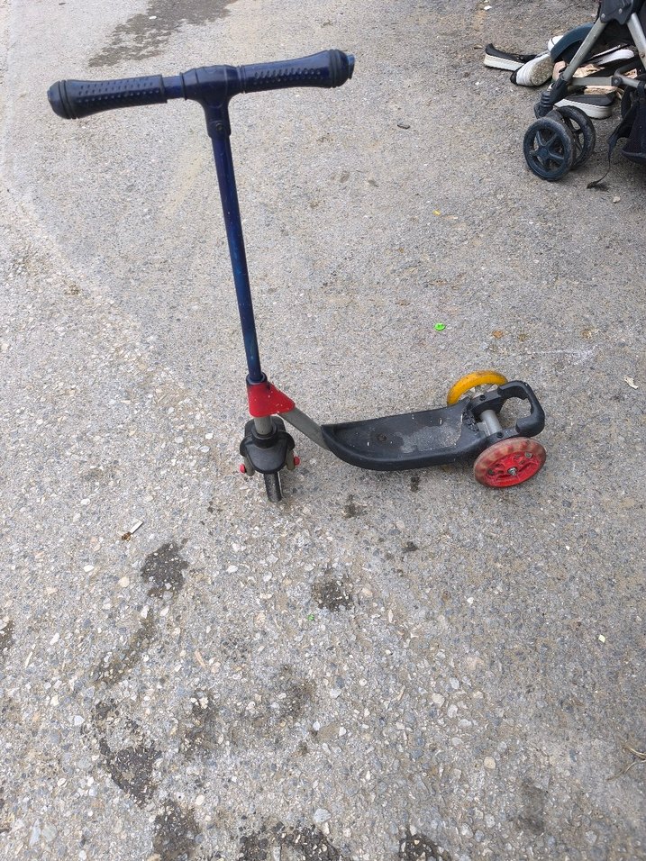 Gri Çocuk Scooter'ı - Görsel 2