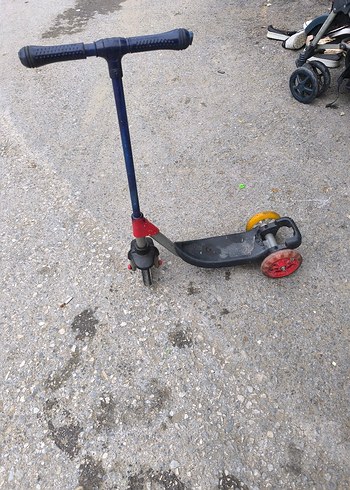 Gri Çocuk Scooter'ı - Görsel 2