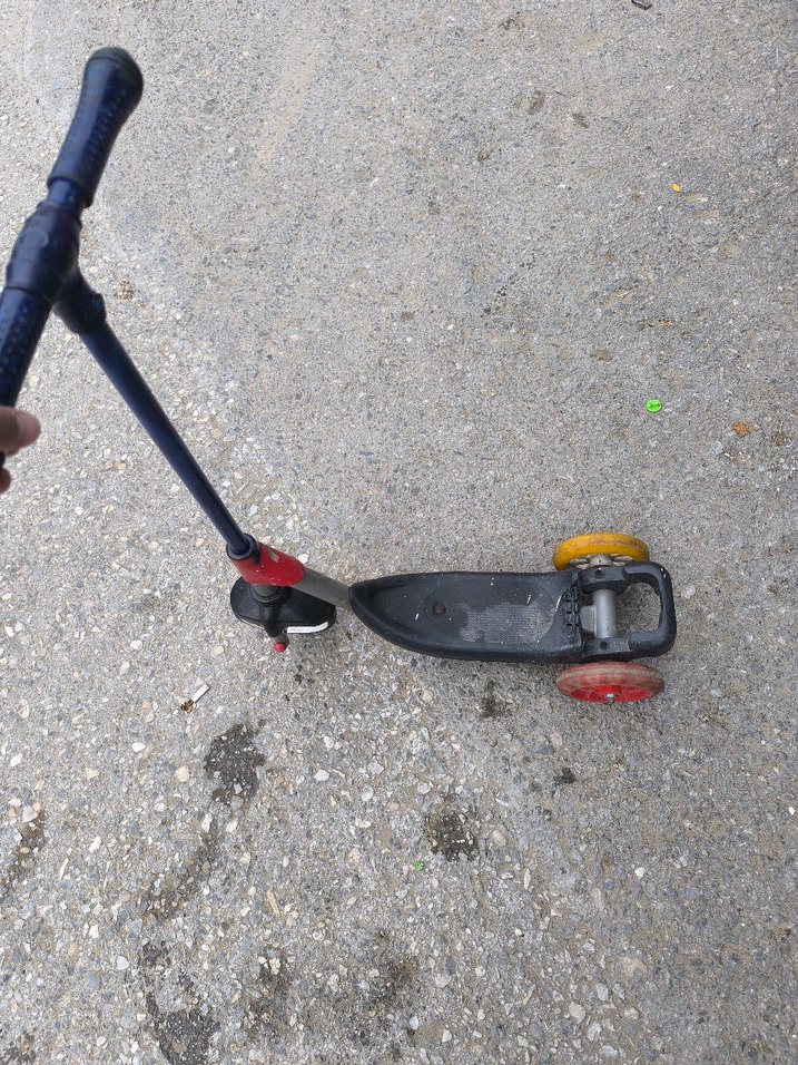 Gri Çocuk Scooter'ı - Görsel 3