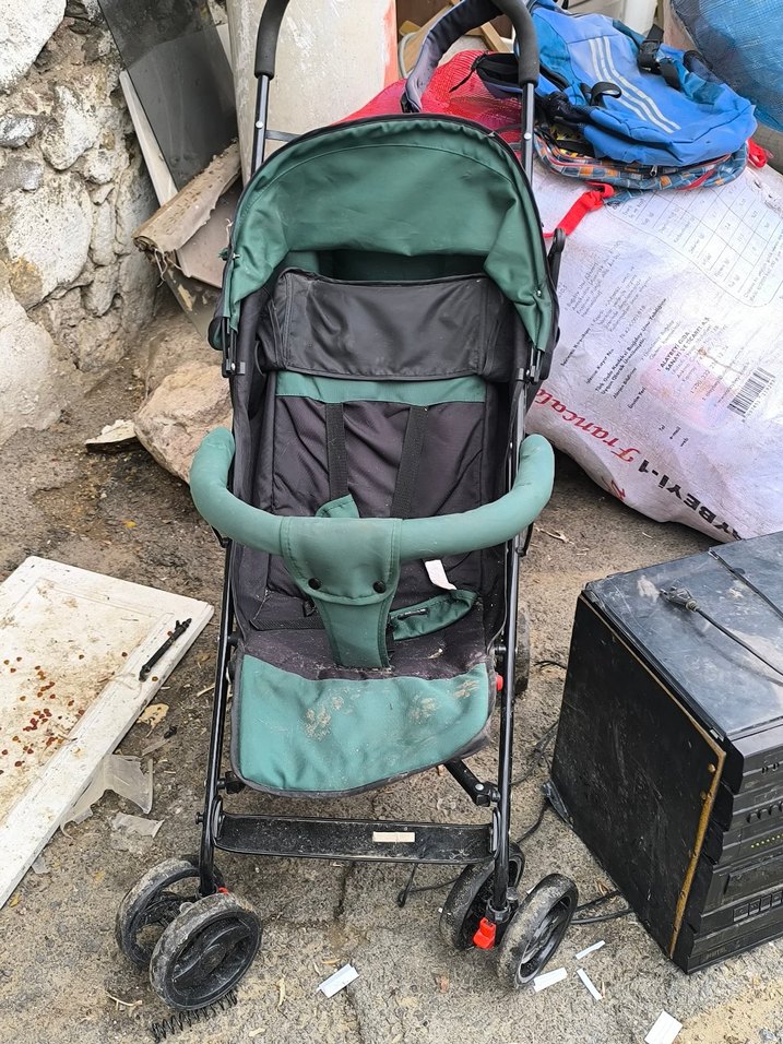 Koyu Yeşil Bebek Arabası - Görsel 2