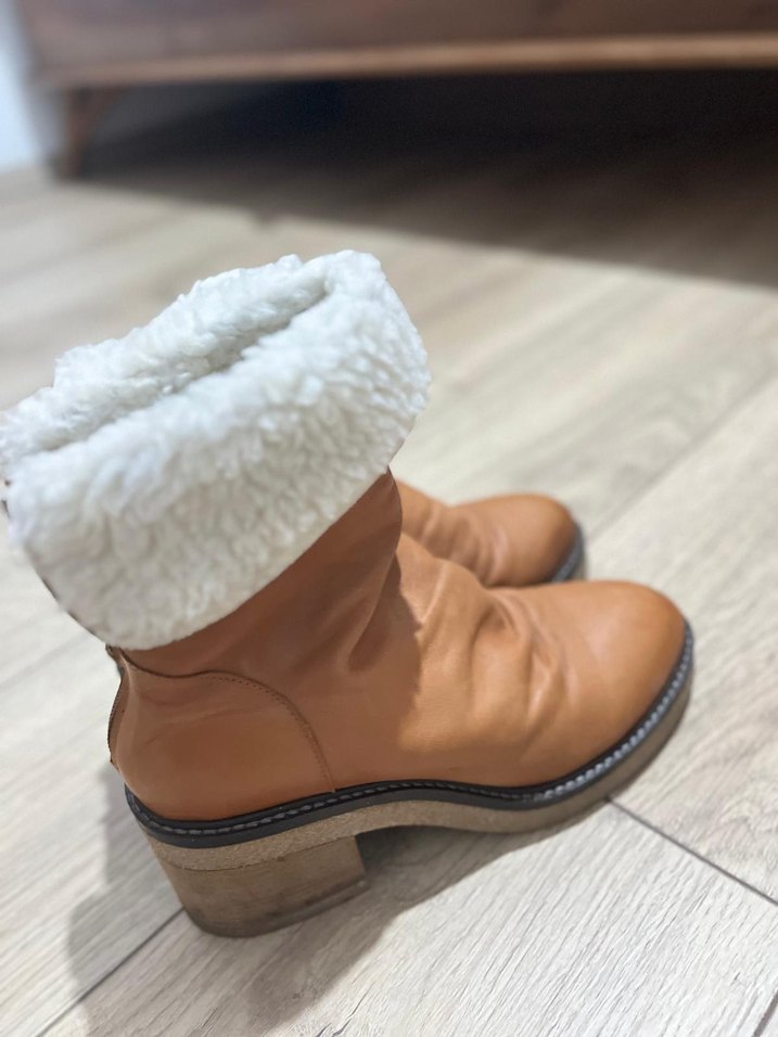 Bej Süet Kürklü Dolgu Topuk Kadın Bot sadece 2 kez giyildi - Görsel 2