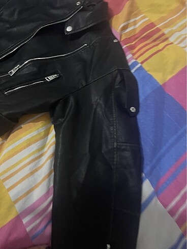 s Beden Pull and bear deri ceket