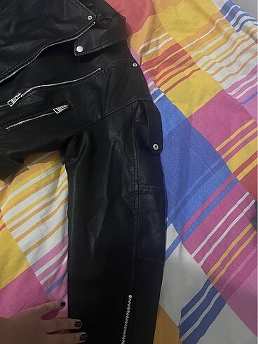 s Beden siyah Renk Pull and bear deri ceket
