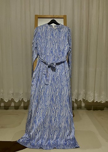 Mavi Zebra Desenli Uzun Pilili Elbise - Görsel 2