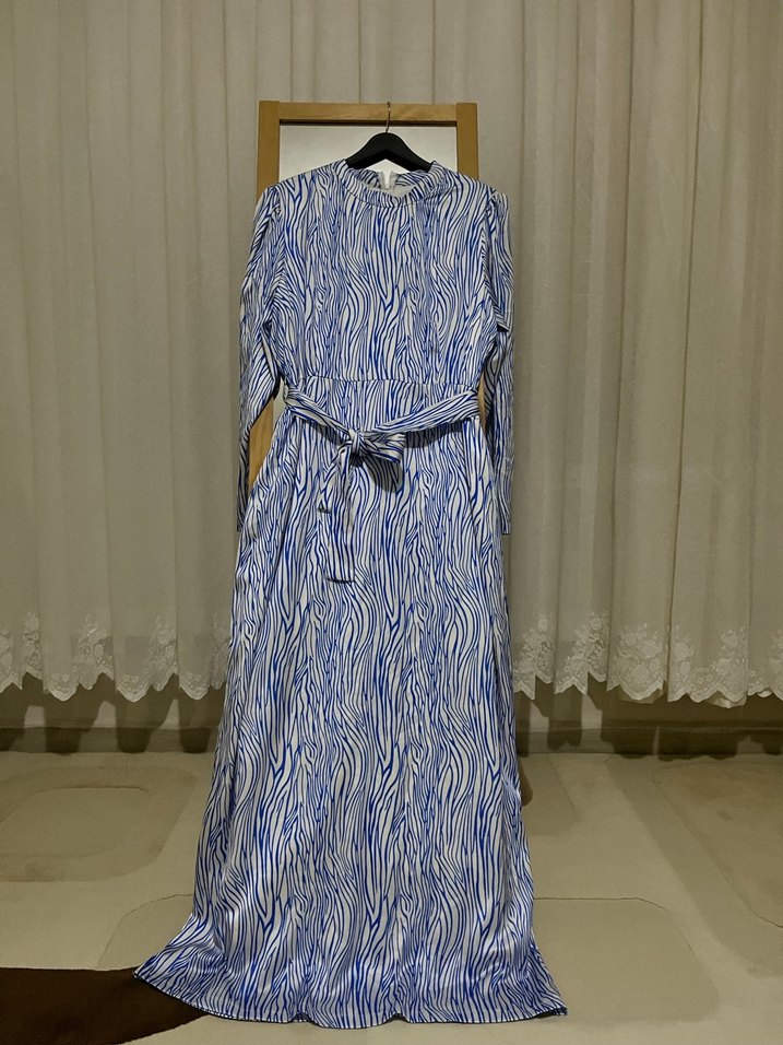 Mavi Zebra Desenli Uzun Pilili Elbise - Görsel 2