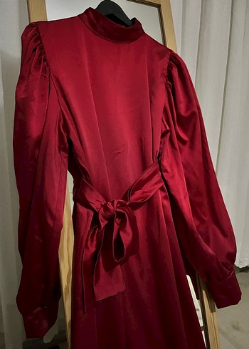 Bordo Uzun Kollu Drapeli Saten Elbise - Görsel 3