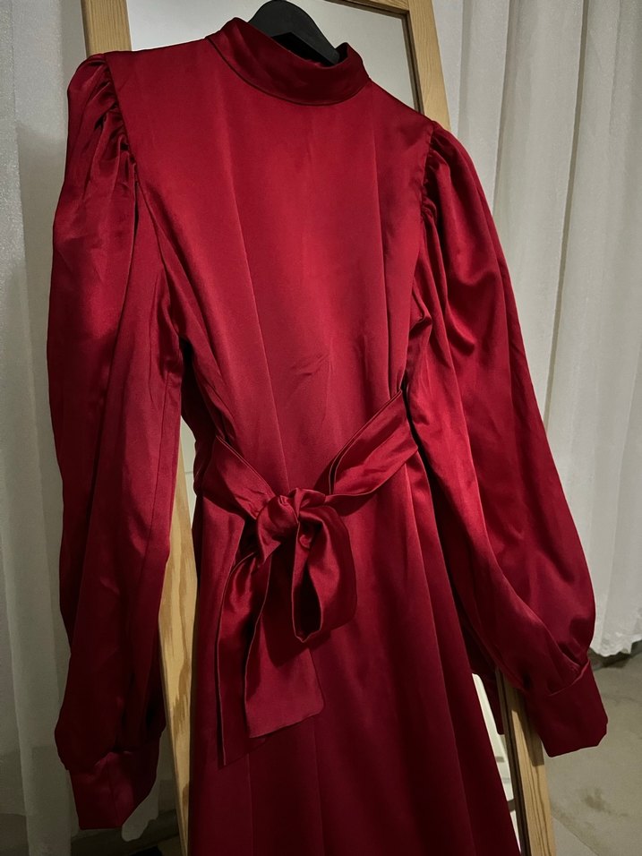 Bordo Uzun Kollu Drapeli Saten Elbise - Görsel 3