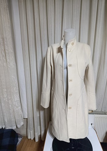 Beyaz Midi Düğmeli Günlük Kaban - Görsel 2