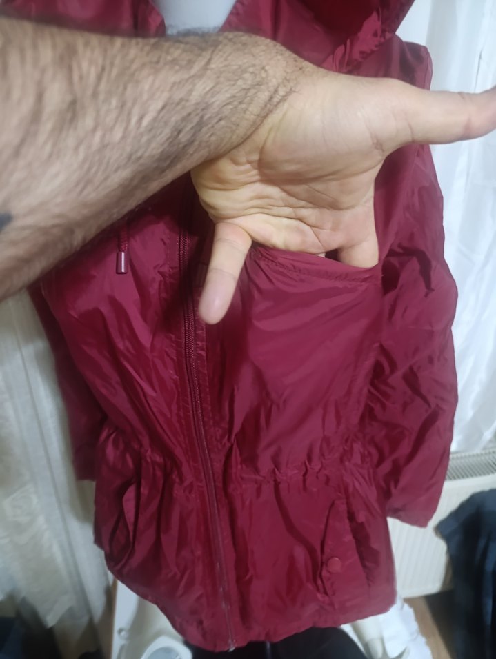 Bordo Parlak Kapüşonlu Kadın Ceket Yağmurluk - Görsel 3