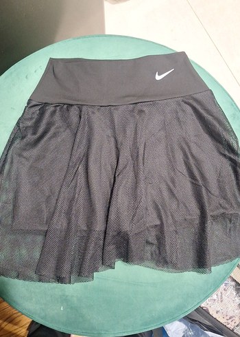 Nike Siyah Pilili Midi Spor Etek