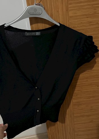 Siyah Kısa Kollu Düğmeli Bolero - Görsel 2