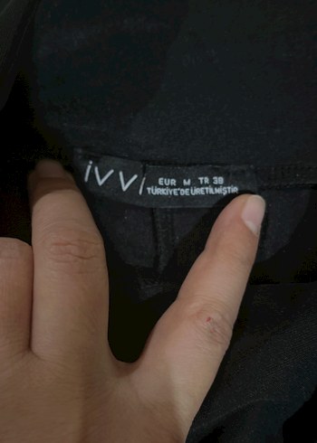 Düz Siyah Mini Hamile Şortu - Görsel 3