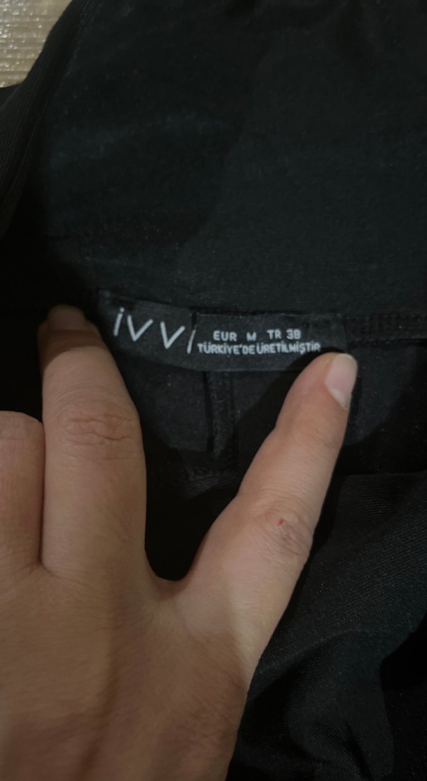 Düz Siyah Mini Hamile Şortu - Görsel 3