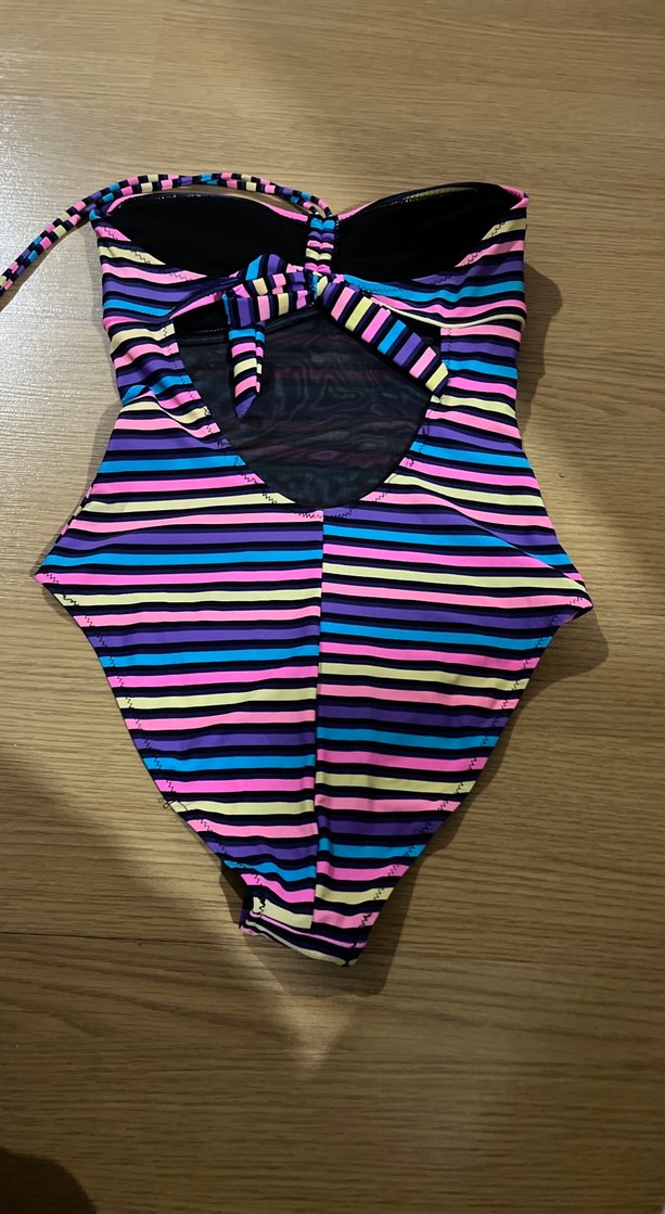 Çizgili Renkli Kadın Mayo - Görsel 2