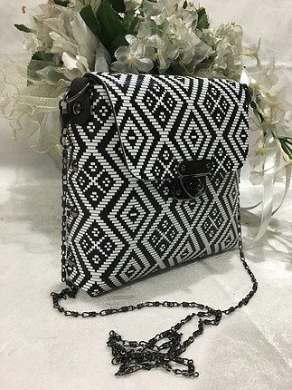 Ambalajlı mağaza ürunüdür.18×16 ebatları.#çanta #belçantası #ask