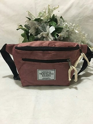 Kadife 2 gözlü çanta. Ambalajlı mağaza ürunüdür. 30×15 ebatları.