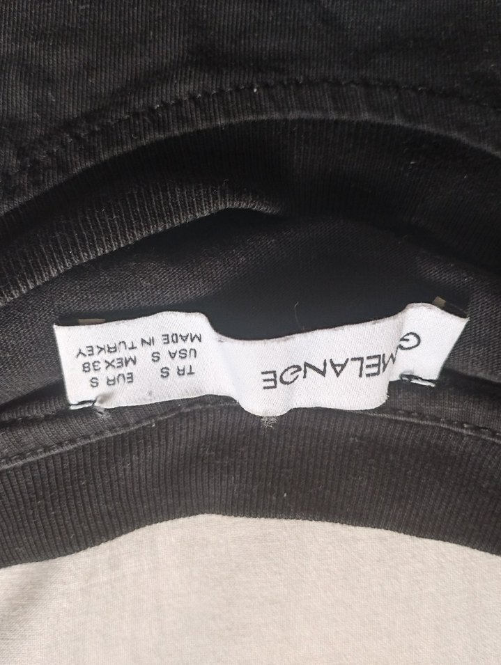 Siyah Tişört - Görsel 2