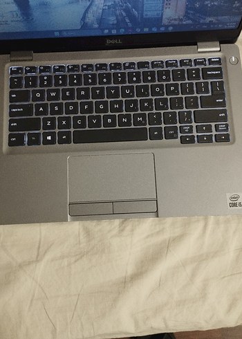 DELL Latitude 5310 Laptop - Görsel 2