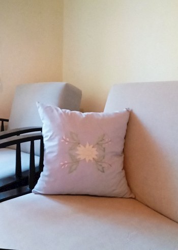 Bej Kelebek Desenli Modern Kırlent - Görsel 11