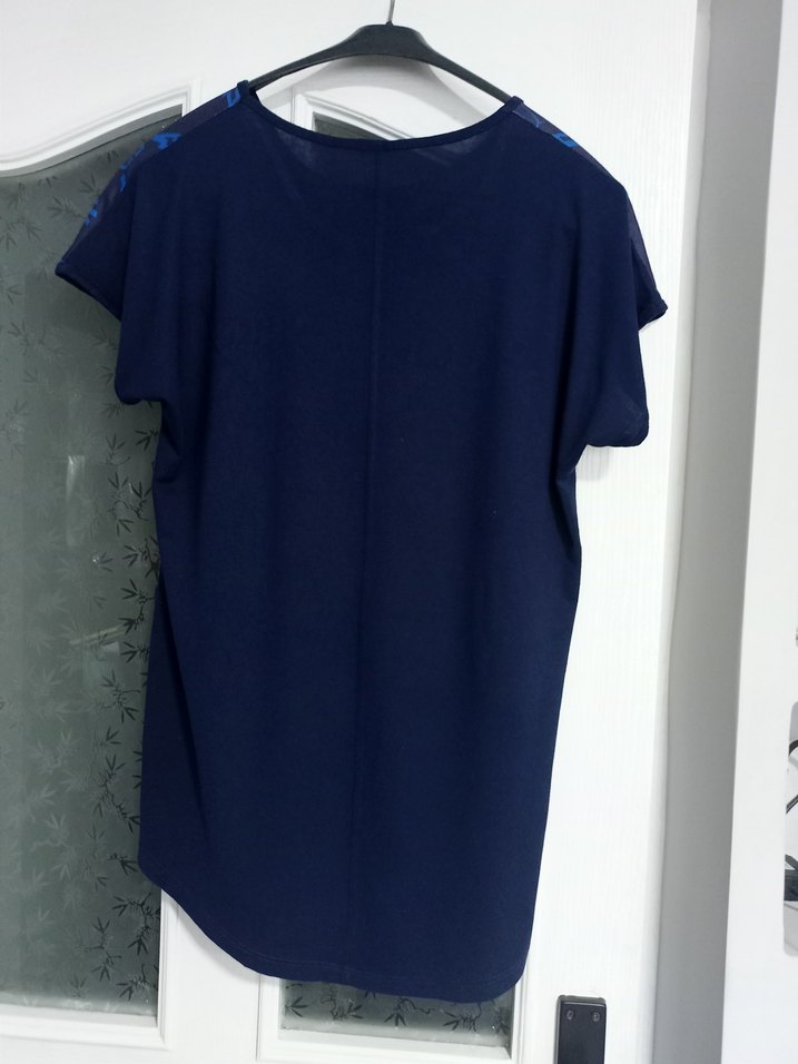 Renkli Baskılı Mavi Tişört - Görsel 2